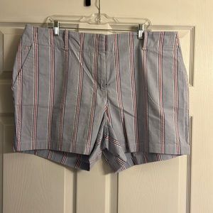 Vineyard Vines shorts